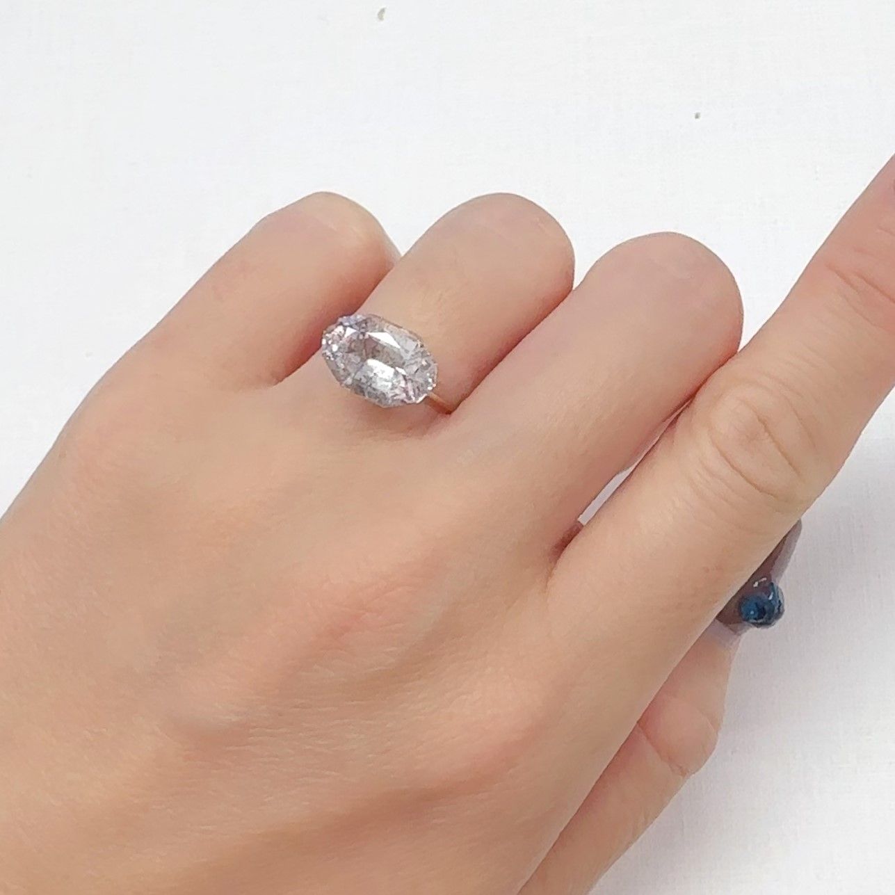 ◇カスタムカット◇ティンカーベルクォーツ ブラジル産 4.19ct[240628174]12.6x8.2mm前後