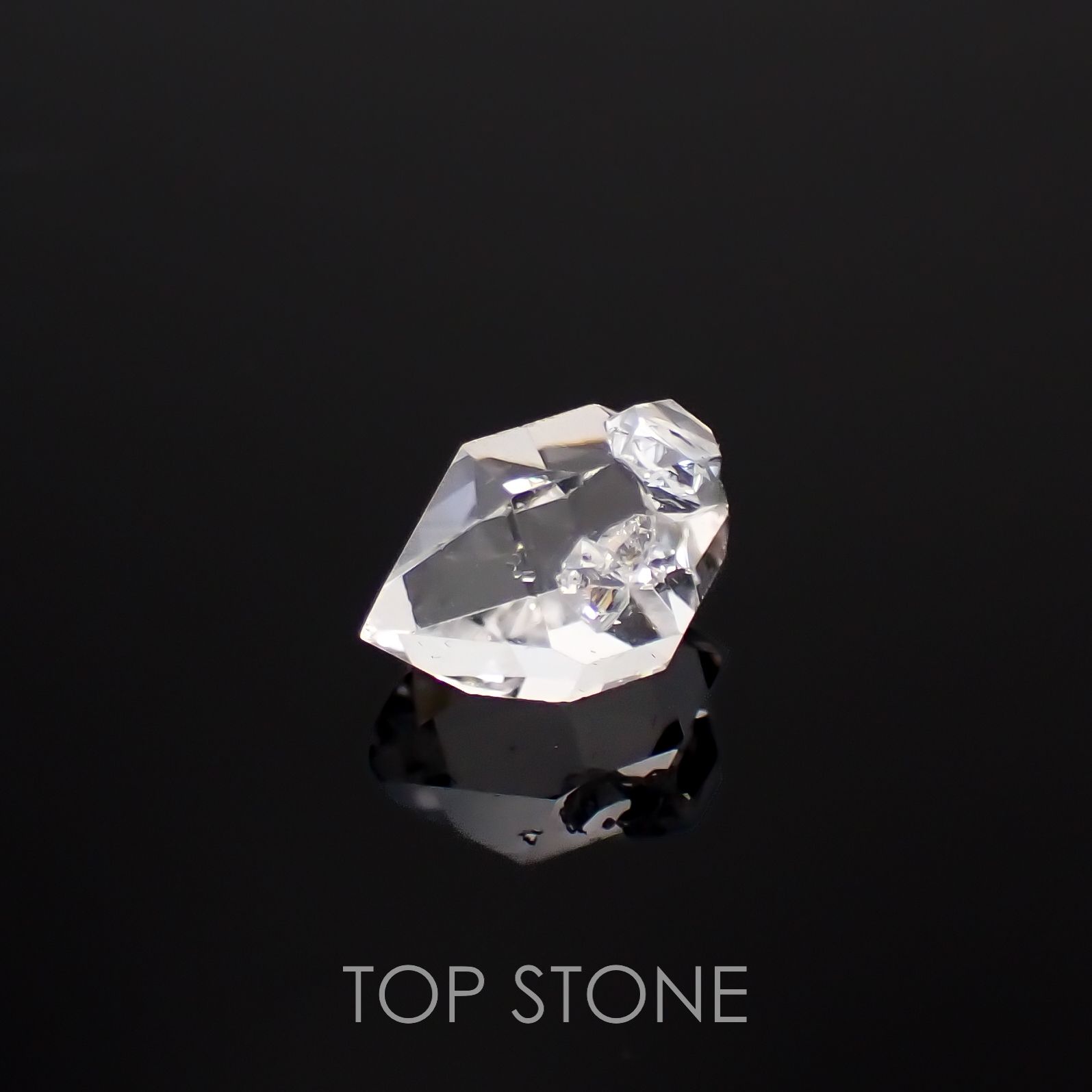 ハーキマーダイヤモンド 原石 アメリカ・ニューヨーク州産 2.36ct[221219427]10.2x7mm前後