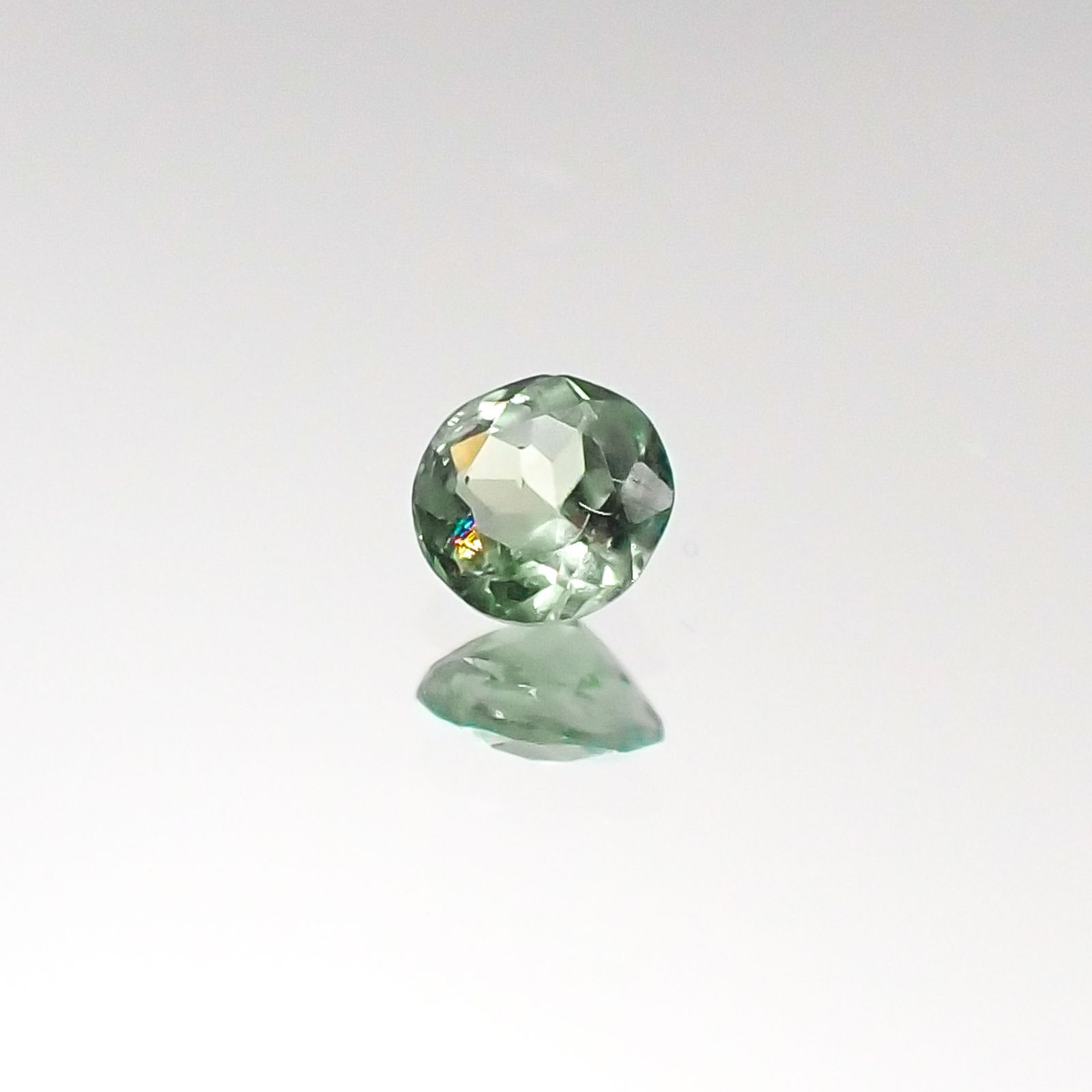 アレキサンドライト インド産 ルース 0.12ct[20095566]3×3mm前後