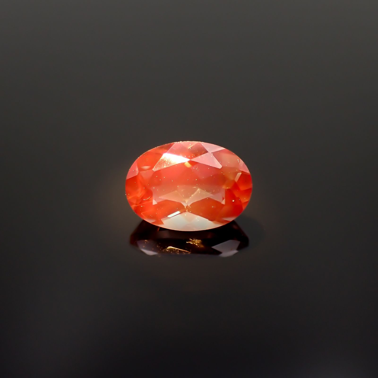カラーチェンジアンデシン モンゴル産 0.71ct[230421477]6.9x5mm前後