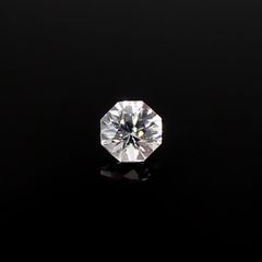 ◇オクタゴンカット◇カラーレスジルコン(宝石名ホワイト・ジルコン)スリランカ/カンボジア産 識別済 0.82ct / 4.9x4.9mm前後 [251231381]