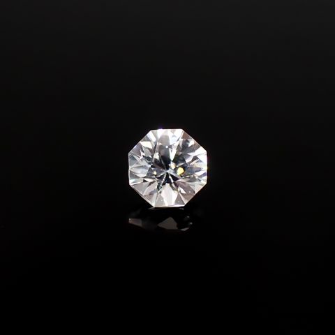 ◇オクタゴンカット◇カラーレスジルコン(宝石名ホワイト・ジルコン)スリランカ/カンボジア産 識別済 0.82ct / 4.9x4.9mm前後 [251231381]