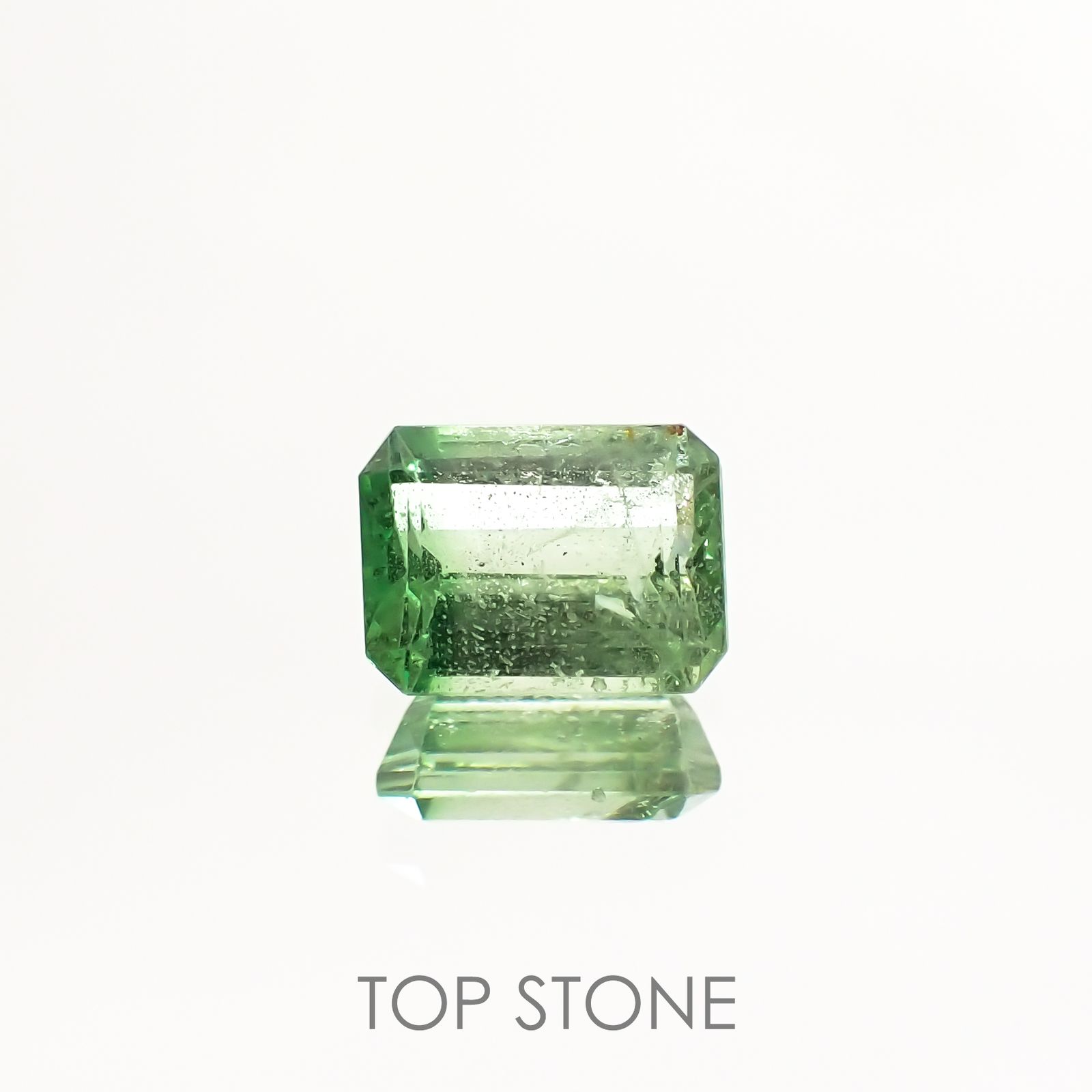 バイカラーツァボライト(宝石名グリーン グロッシュラー・ガーネット) タンザニア産 1.12ct 識別済[210711914]6.6×5mm前後