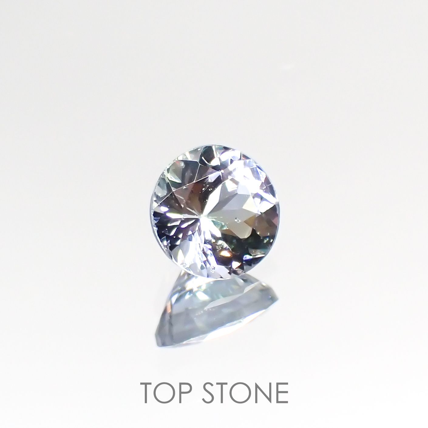 バイカラータンザナイト(ゾイサイト) タンザニア産 ルース 0.66ct[210912658]5.5×5.5mm前後