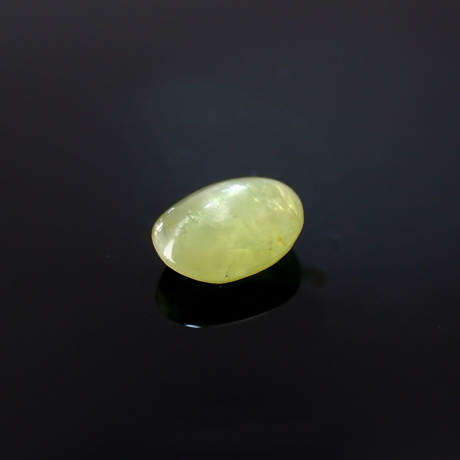 クリソベリルキャッツアイ スリランカ産 0.46ct / 4.9x3.8mm前後 [260118248]