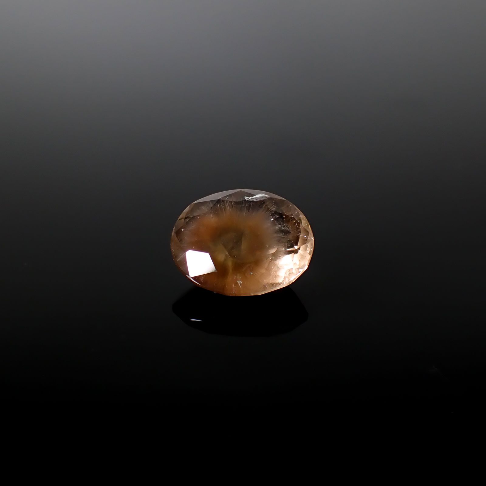 ポンポンクォーツ ブラジル産 7.63ct / 14.7x12.3mm前後 [260331904]