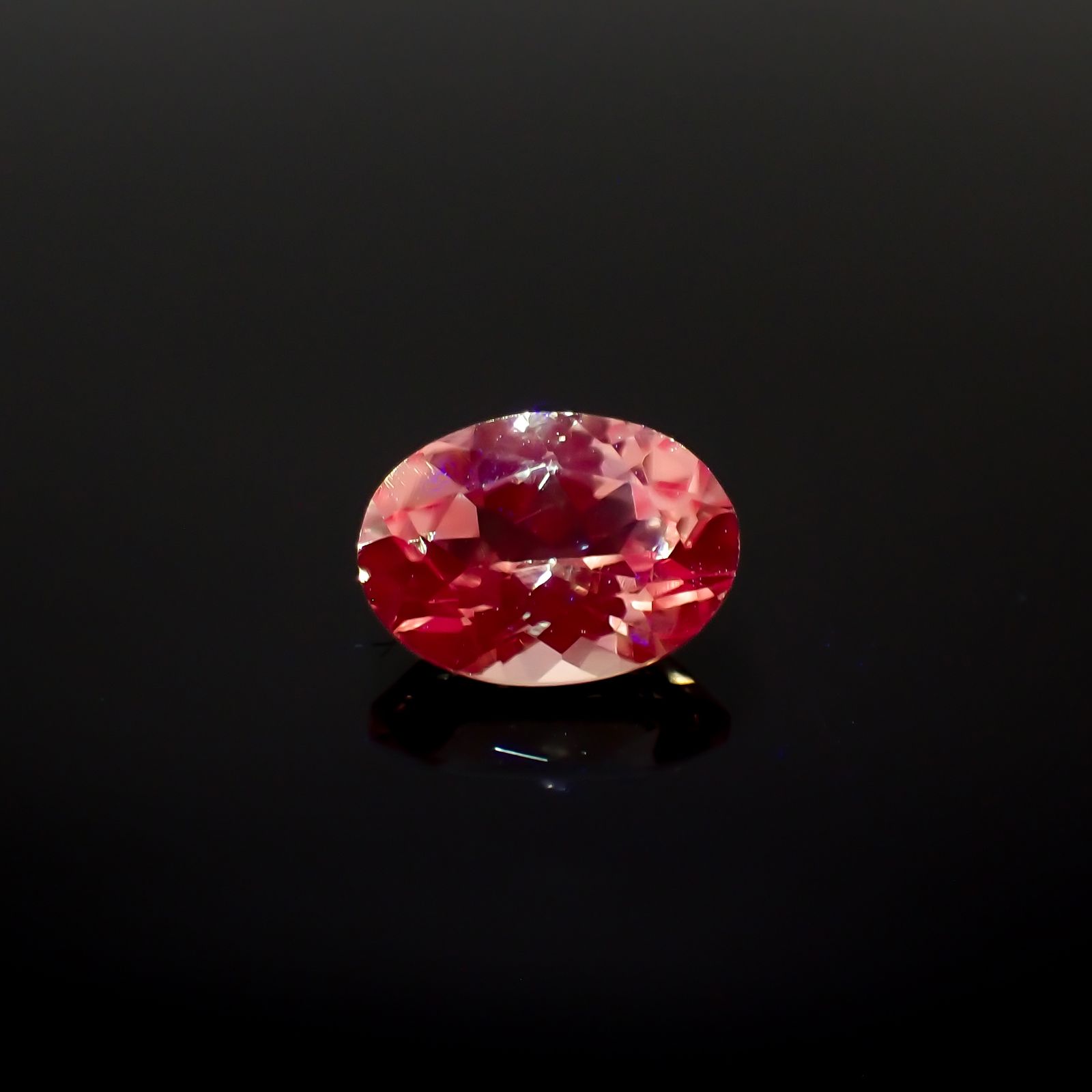 ドラゴンガーネット タンザニア産 1.02ct[231023696]7x5mm前後