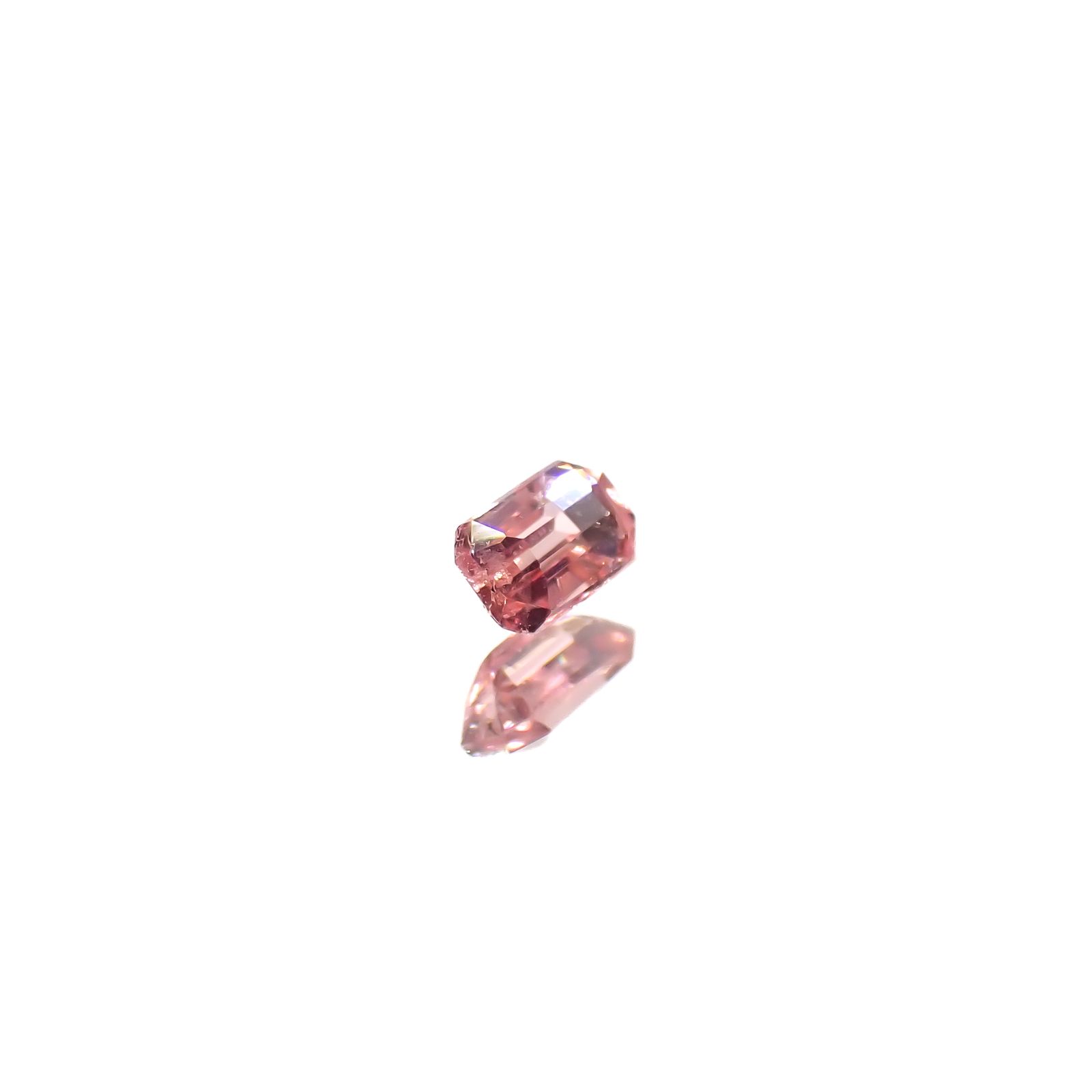 ヴェイリネナイト(宝石名ベイリネナイト)パキスタン産 0.060ct 識別済[240628345]2.7x1.8mm前後