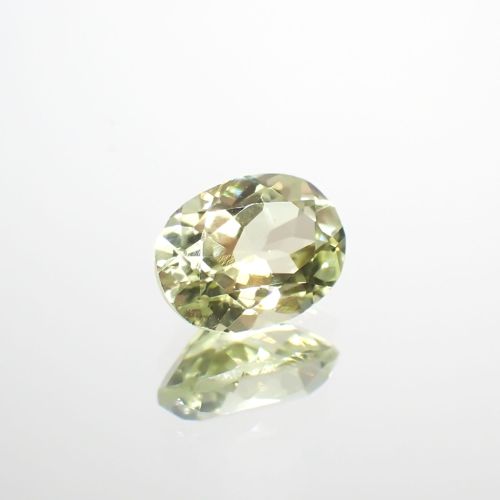 シリマナイト(宝石名シリマナイト)インド産 1.5ct 識別済[211113693]8x6.1mm前後
