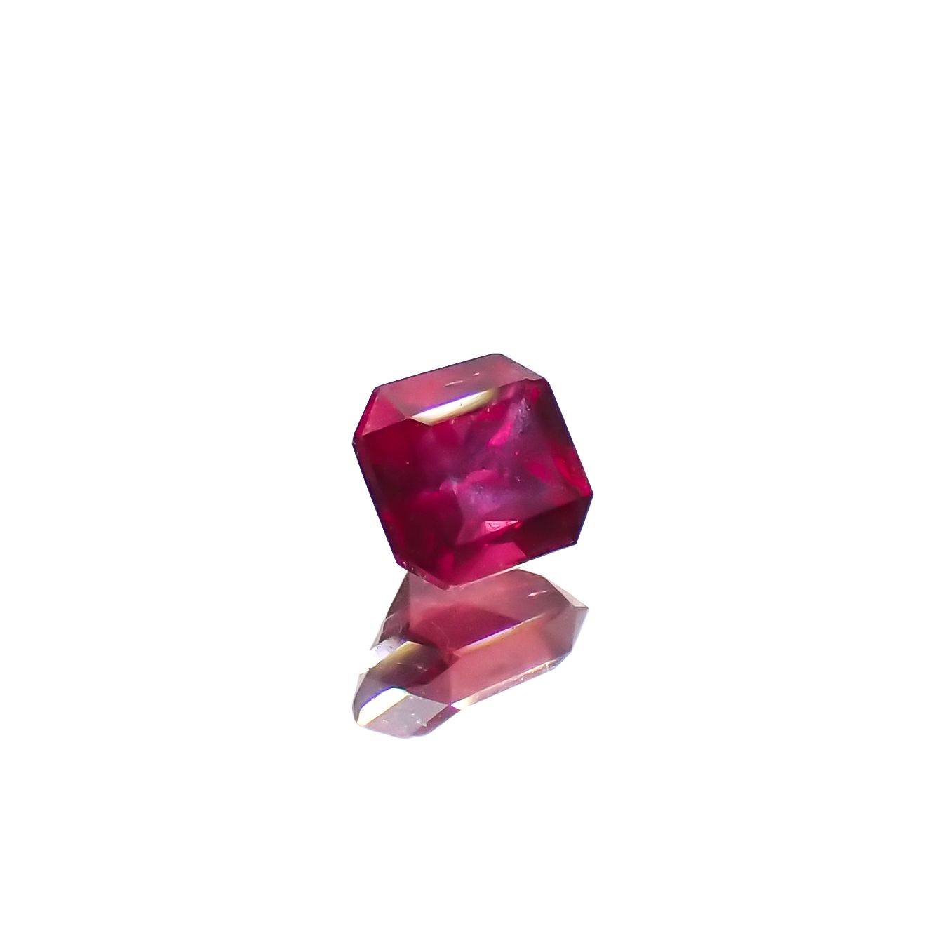 ルビー 非加熱 マダガスカル産 0.27ct[240326673]3.6x3.2mm前後