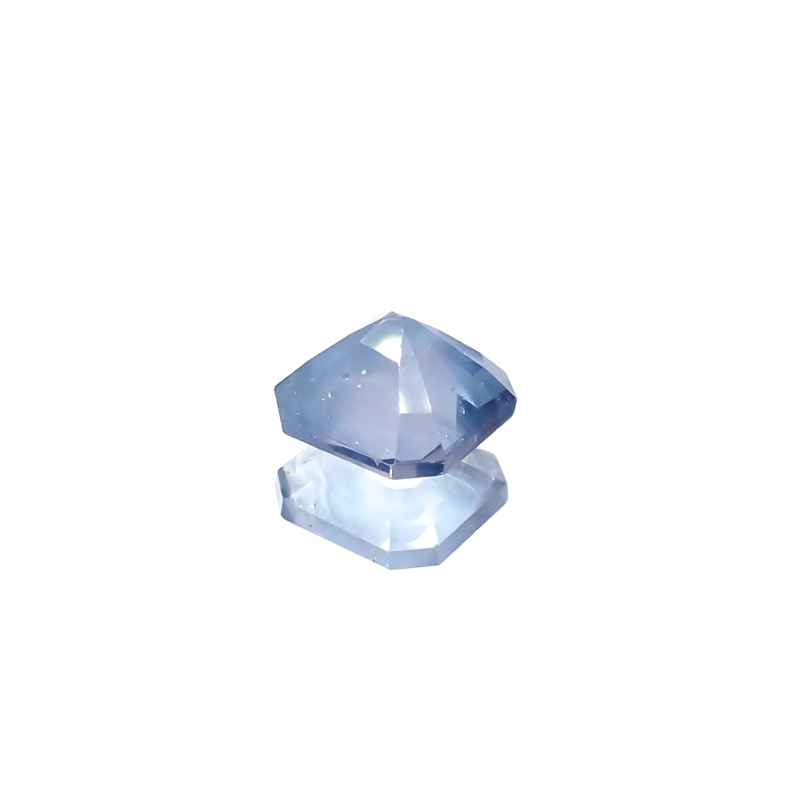 アパタイト フルオレッセンス ジンバブエ産 2.21ct[240527576]7.4x7.3mm前後