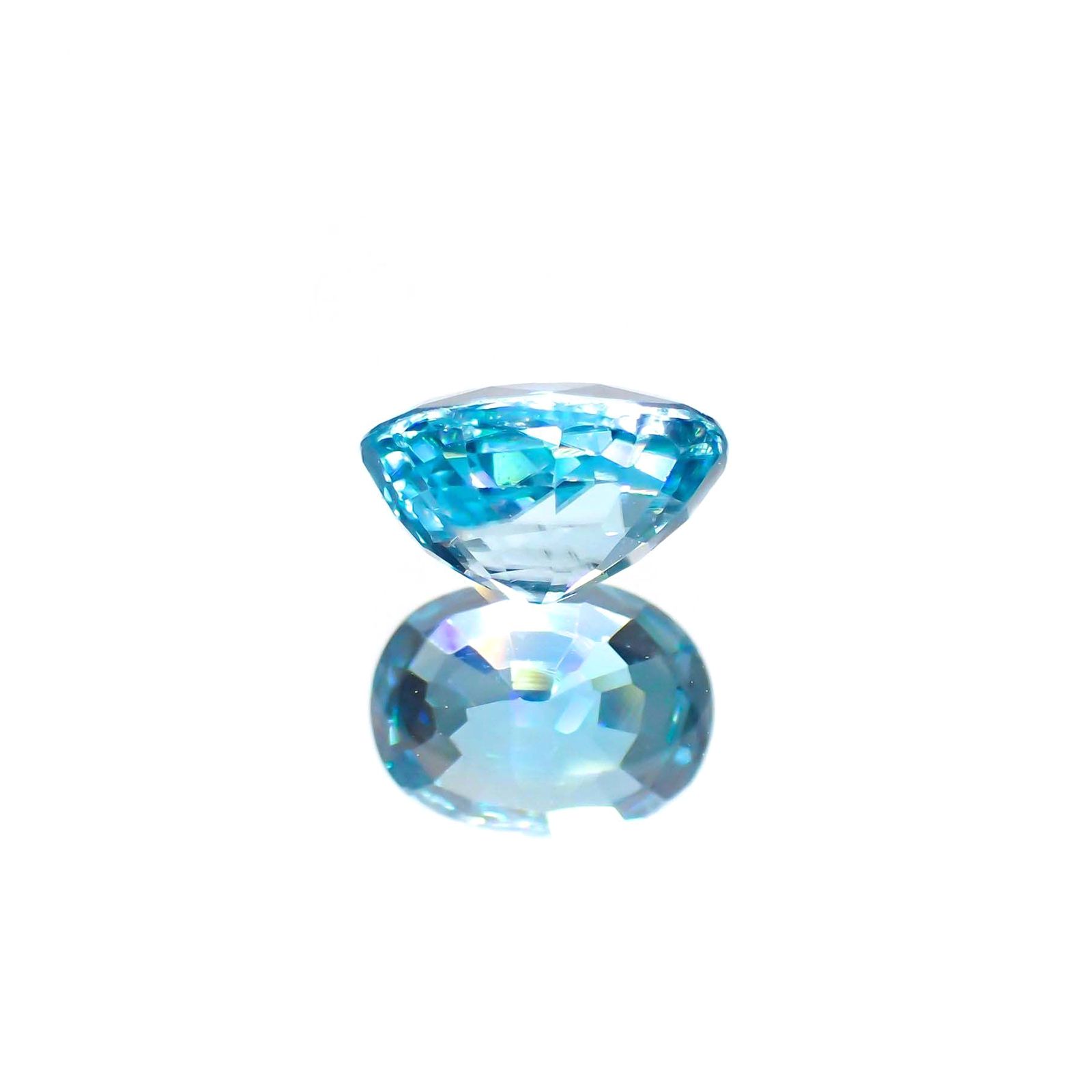 ブルージルコン(宝石名ジルコン)コロンビア産 識別済 2.27ct / 7.4x5.8mm前後 [231023830]