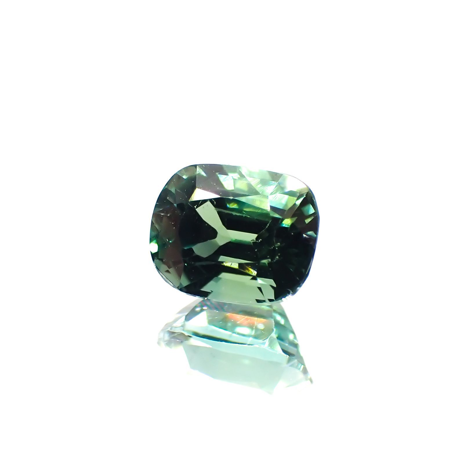 ブルーグリーントルマリン(宝石名グリーン・トルマリン) アフガニスタン産 1.268ct ソ付(彩珠)[211013583]7×5.6mm前後