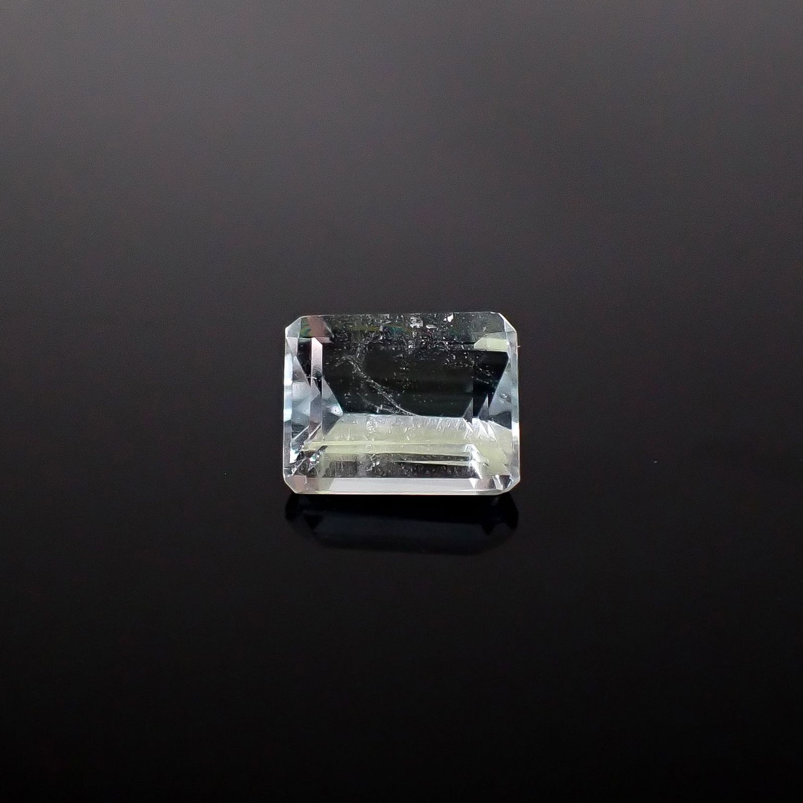 バイカラートパーズ 非加熱 ブラジル産 3.05ct / 9x7.2mm前後 [260331799]