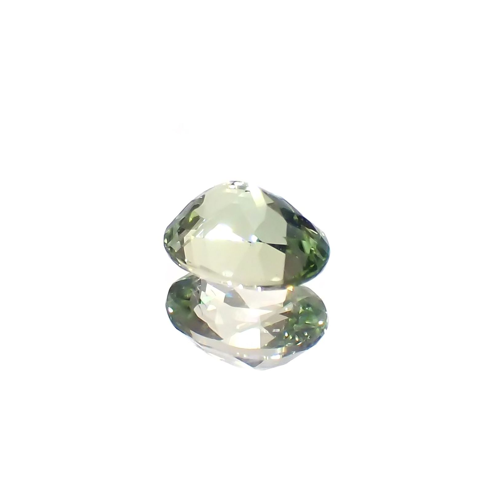 バナジウムコーネルピン(宝石名コーネルピン)タンザニア・タンガ州産 識別済 0.43ct / 5.3x4mm前後 [230320933]