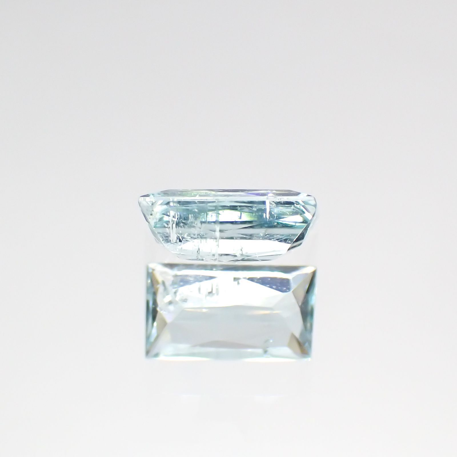 パライバトルマリン(宝石名トルマリン/別名パライバ・トルマリン)モザンビーク産 0.44ct 識別済[230522236]6.2x3.4mm前後