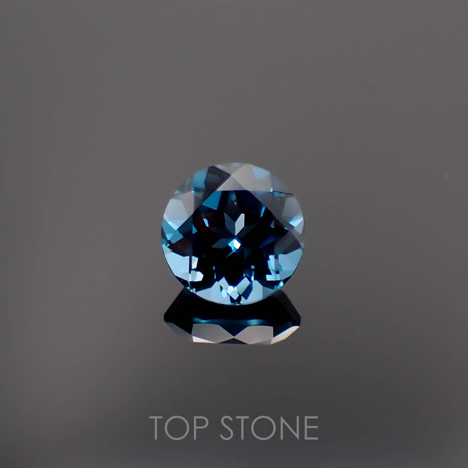ロンドンブルートパーズ ブラジル産 1.68ct[221219297]7x7mm前後