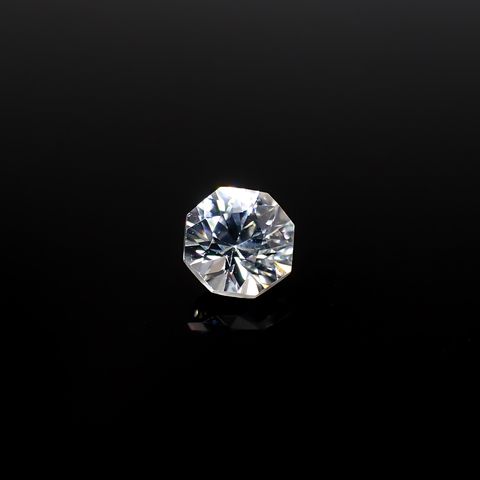 ◇オクタゴンカット◇カラーレスジルコン(宝石名ホワイト・ジルコン)スリランカ/カンボジア産 識別済 0.76ct / 4.8x4.7mm前後 [251231387]