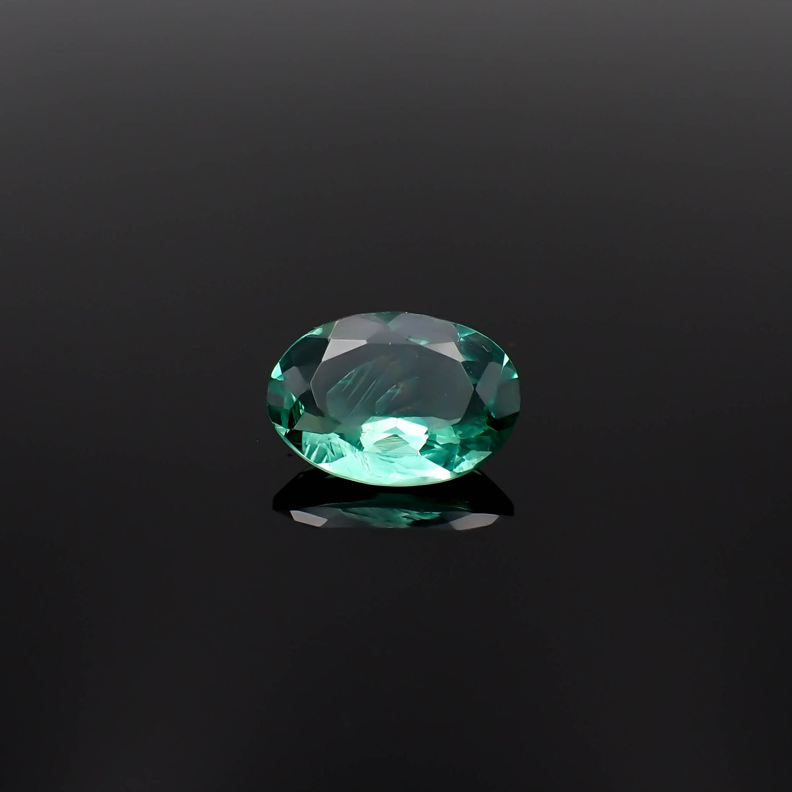 フローライト フルオレッセンス イギリス・ロジャリー鉱山産 3.07ct[230522143]11.6x8.2mm前後