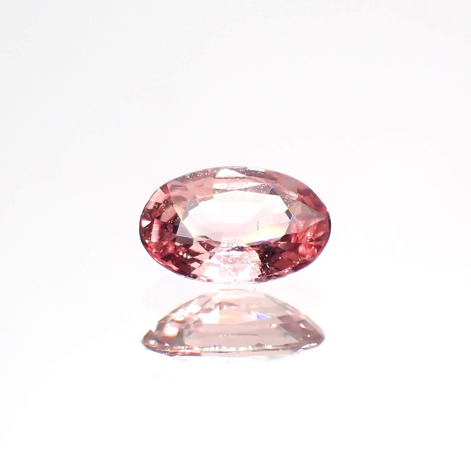 パパラチャサファイア(宝石名サファイア/別名パパラチャ・サファイア)スリランカ産 0.472ct DGL鑑付[220113940]6.03x3.97mm前後
