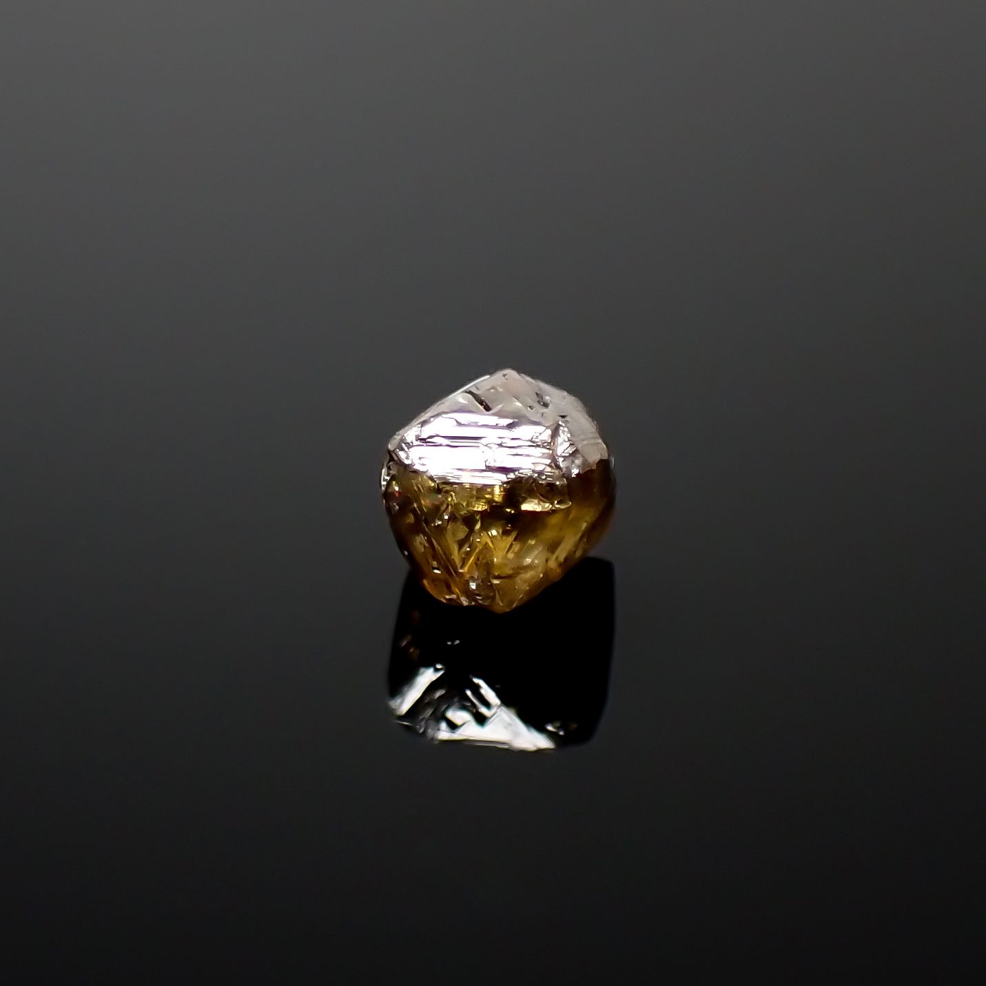 ソーヤブルダイヤモンド 原石 0.52ct[240326565]4.6x3.7mm前後