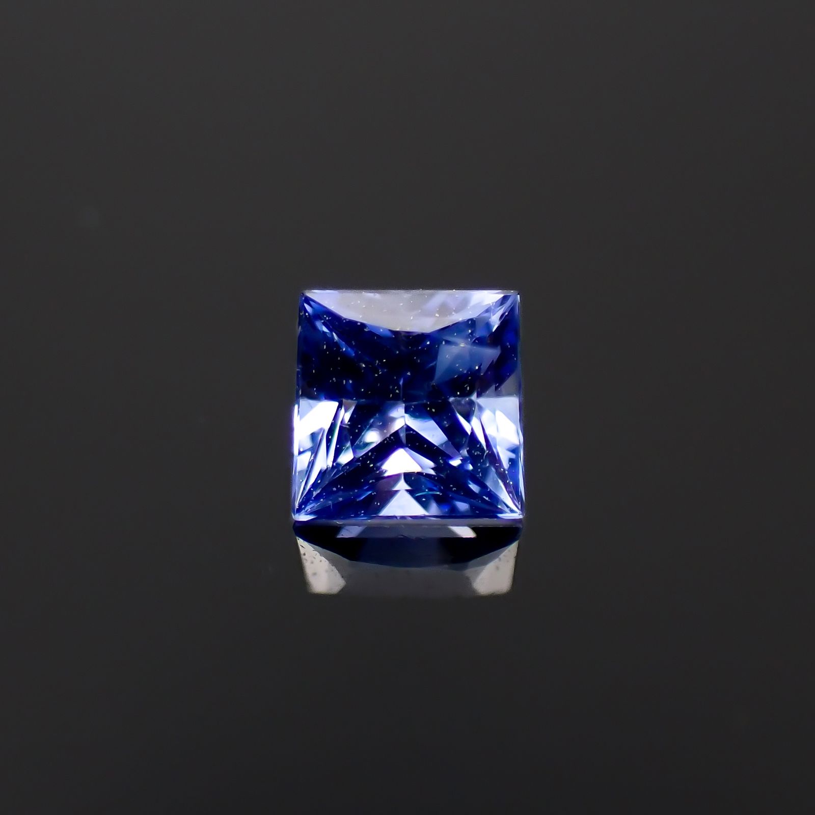◇プリンセスカット◇サファイア(宝石名サファイア)スリランカ産 0.23ct 識別済[230622452]3.1x3.1mm前後