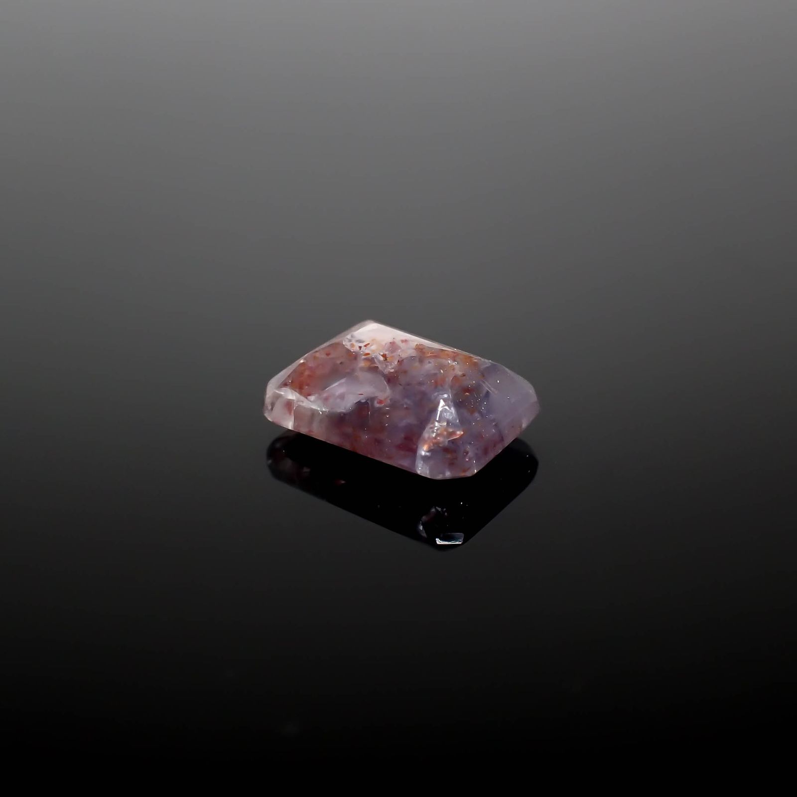 ブラッドショットアイオライト インド産 2.43ct[240125377]10.1x7.3mm前後