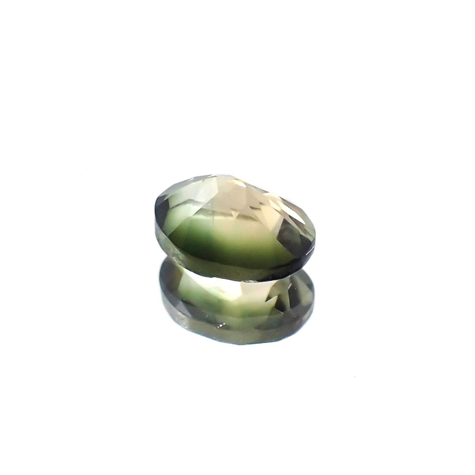 バイカラートルマリン(宝石名バイカラー・トルマリン)ブラジル産 0.37ct 識別済[230622368]5.1x3.9mm前後