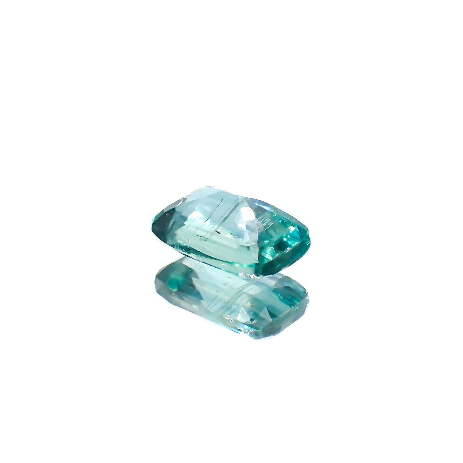 バイカラーカイヤナイト(宝石名カイヤナイト)ネパール産 1.18ct 識別済[240326689]7.4x4.8mm前後