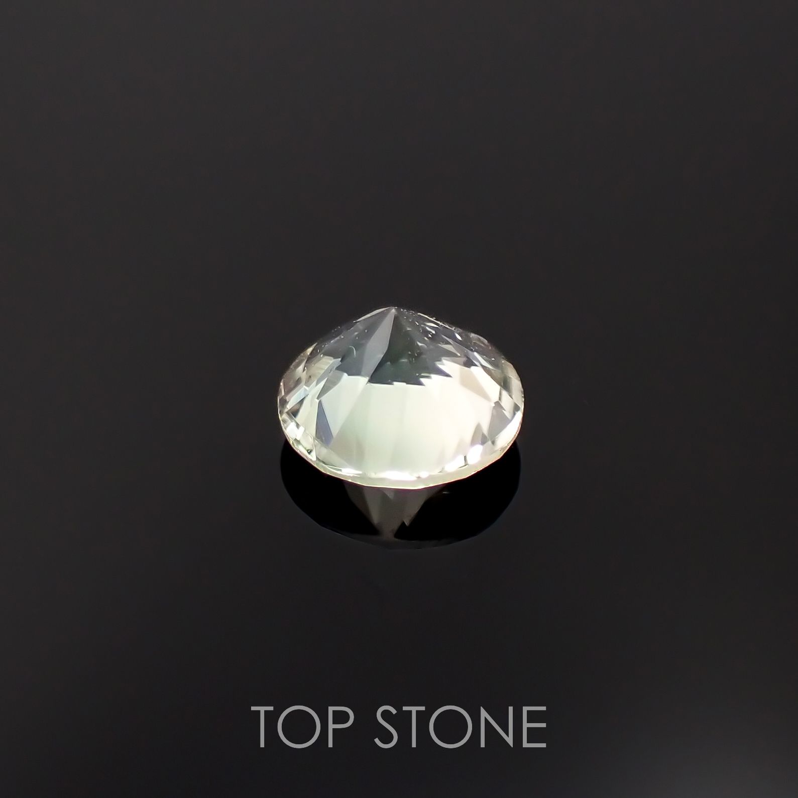 バイカラーオレゴンサンストーン アメリカ・オレゴン州産 0.65ct[230220682]5.9x5.9mm前後