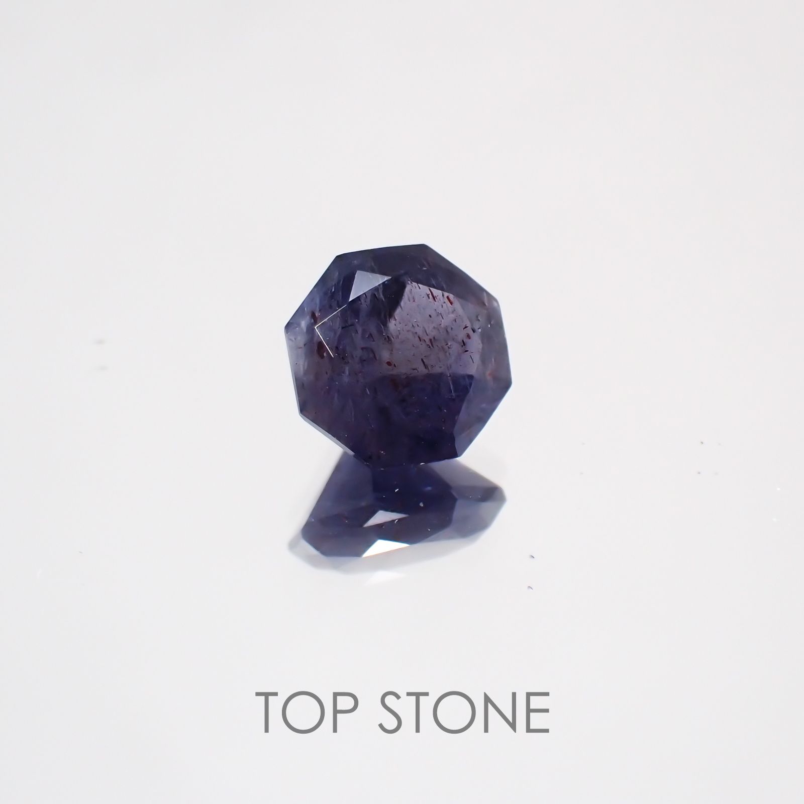◇オクタゴンカット◇ブラッドショットアイオライトSA(宝石名アベンチュリン・アイオライト) インド産 0.79ct 識別済[210210079]6×6mm前後