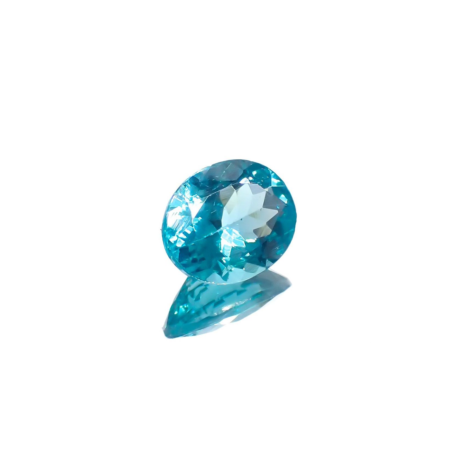 アパタイト(宝石名アパタイト)ブラジル産 識別済 1.84ct / 8.9x7mm前後 [251021344]