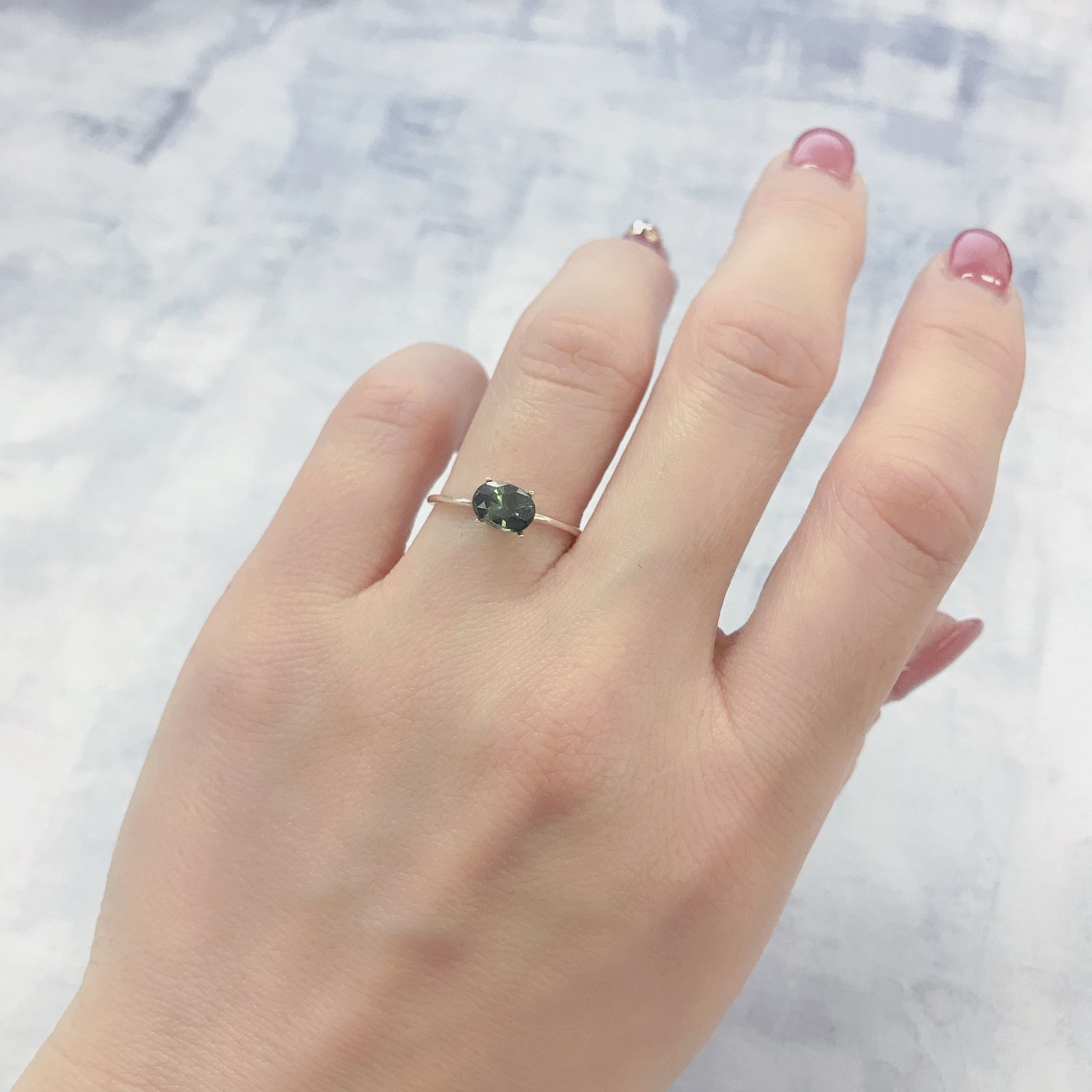 グリーンジルコン(宝石名ジルコン)スリランカ/カンボジア産 1.19ct 識別済[220114897]6.7x4.8mm前後