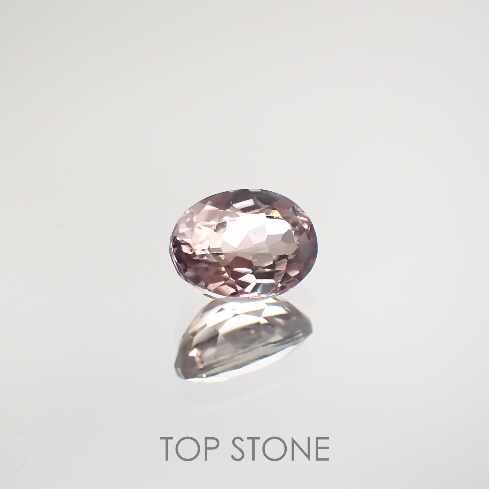 ダイアスポア カラーチェンジ(宝石名ダイアスポア) トルコ産 1.00ct 識別済[210812415]6.8×5mm前後