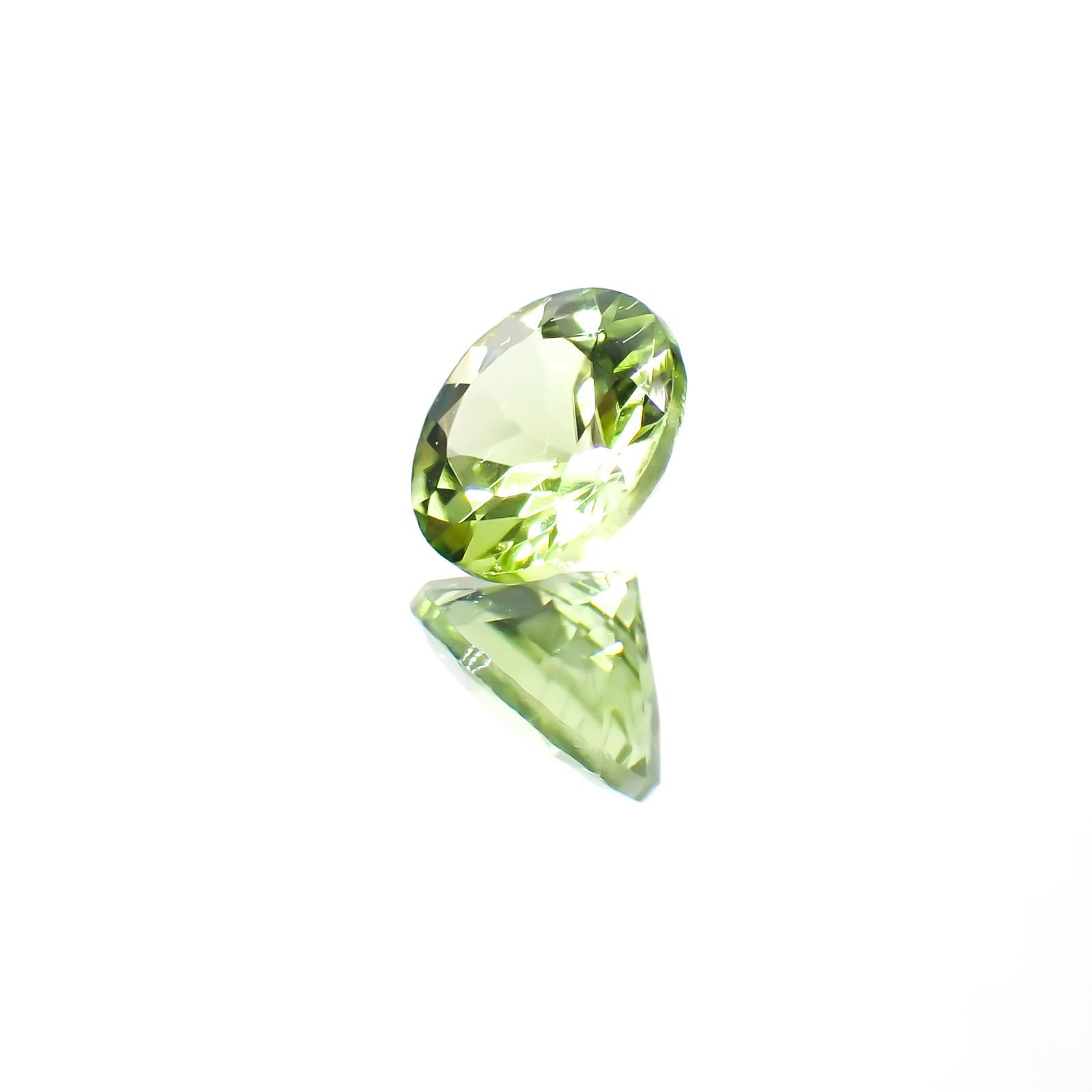 ペリドット(宝石名ペリドット) パキスタン産 1.30ct 識別済[211013083]7.0×7.0mm前後