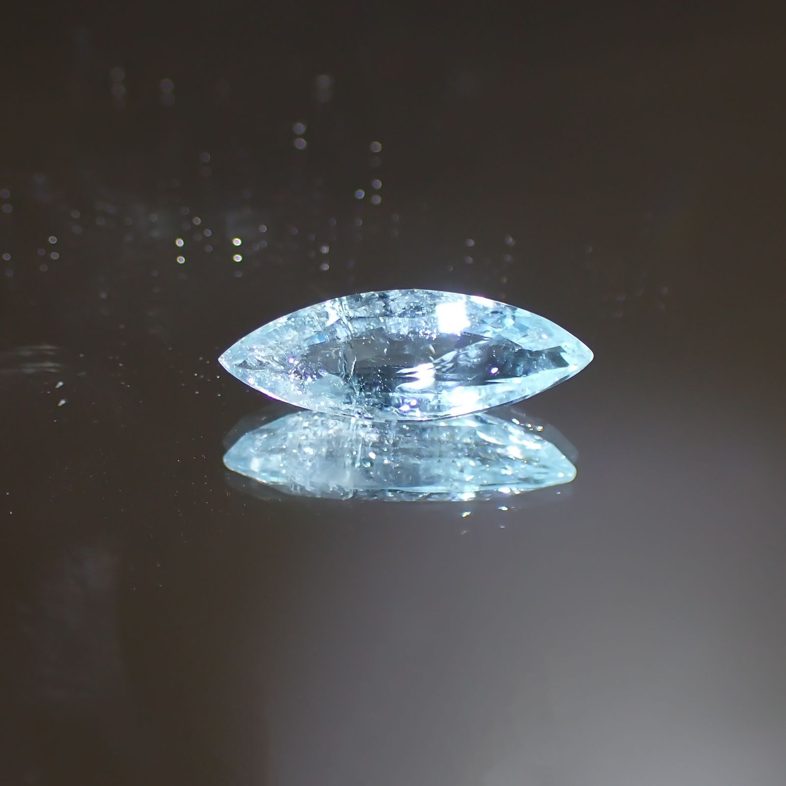 パライバトルマリン(宝石名トルマリン/別名パライバ・トルマリン) モザンビーク産 2.801ct ソ付(宝貴協)[210410361]16.3×6.0mm前後