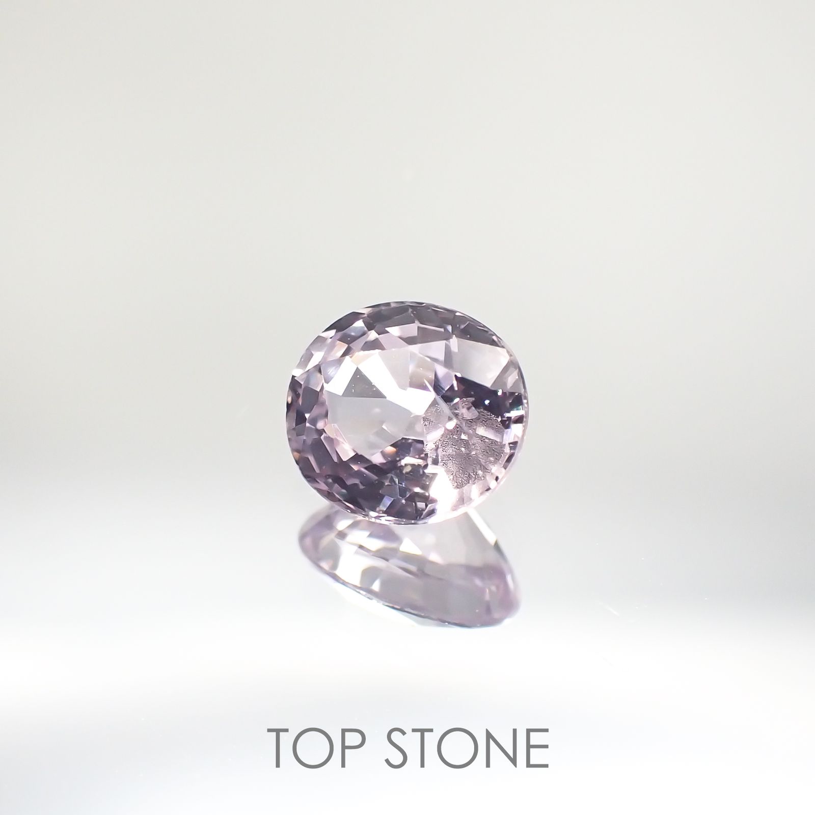 ラベンダーサファイア(宝石名サファイア) マダガスカル/スリランカ産 0.94ct 識別済[210812503]6.2×5.4mm前後