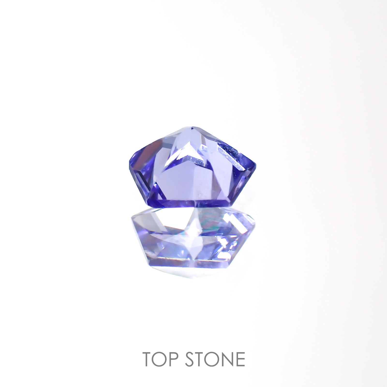 ◇ペンタゴンカット◇タンザナイト(宝石名タンザナイト)タンザニア産 0.43ct 識別済[220113848]4.9x5.2mm前後
