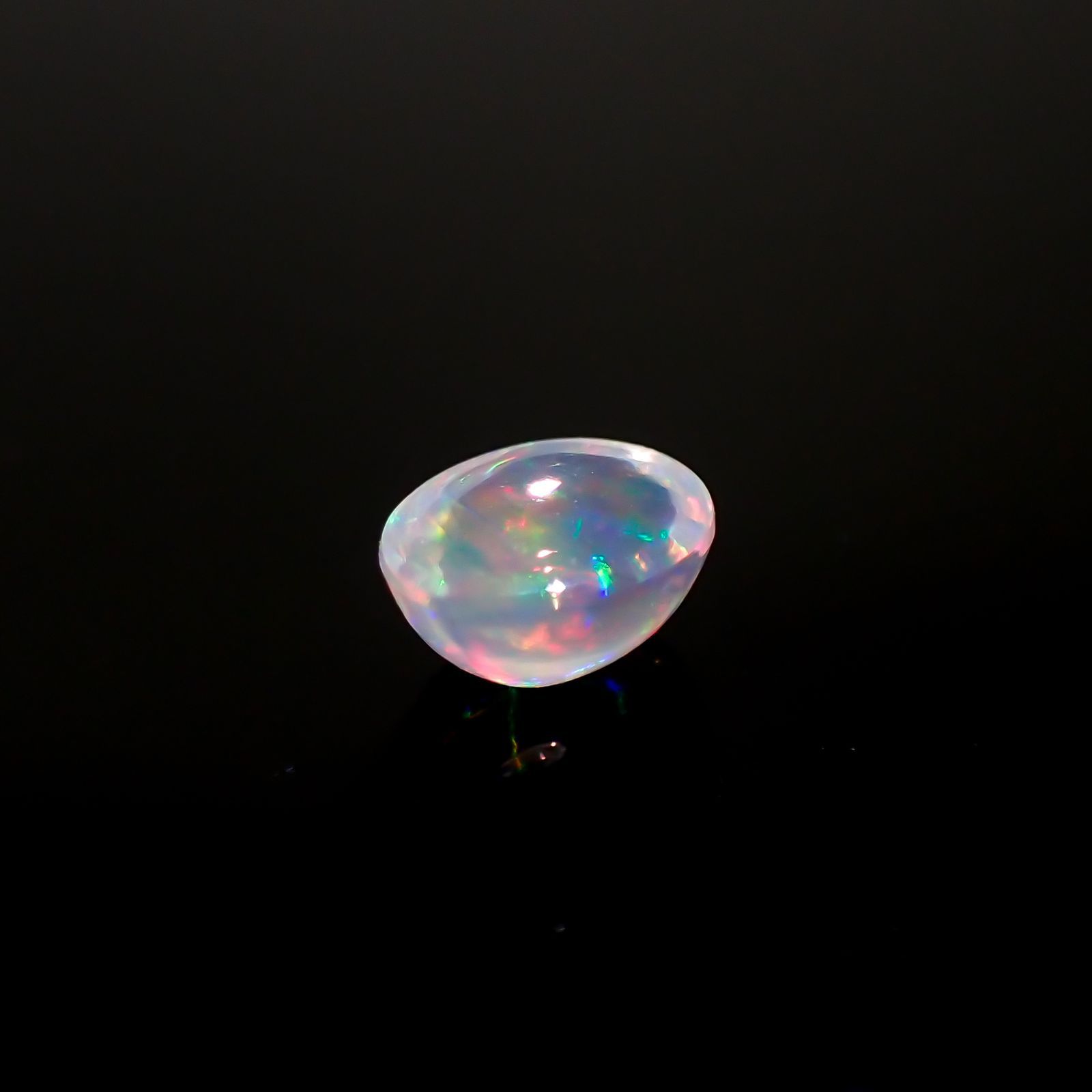 ウォーターオパール メキシコ産 0.65ct[240216401]6.6x5.2mm前後