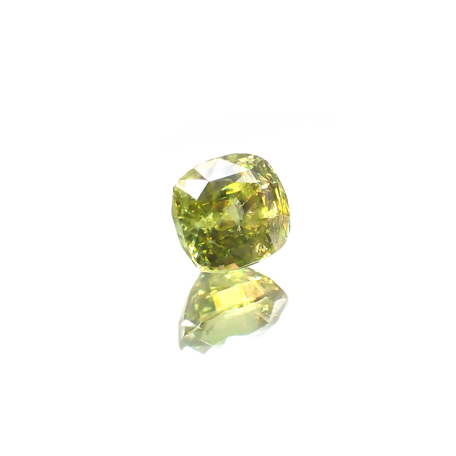 スフェーン(宝石名スフェーン) マダガスカル産 1.028ct ソ付(彩珠)[210712178]5.6×5.2mm前後