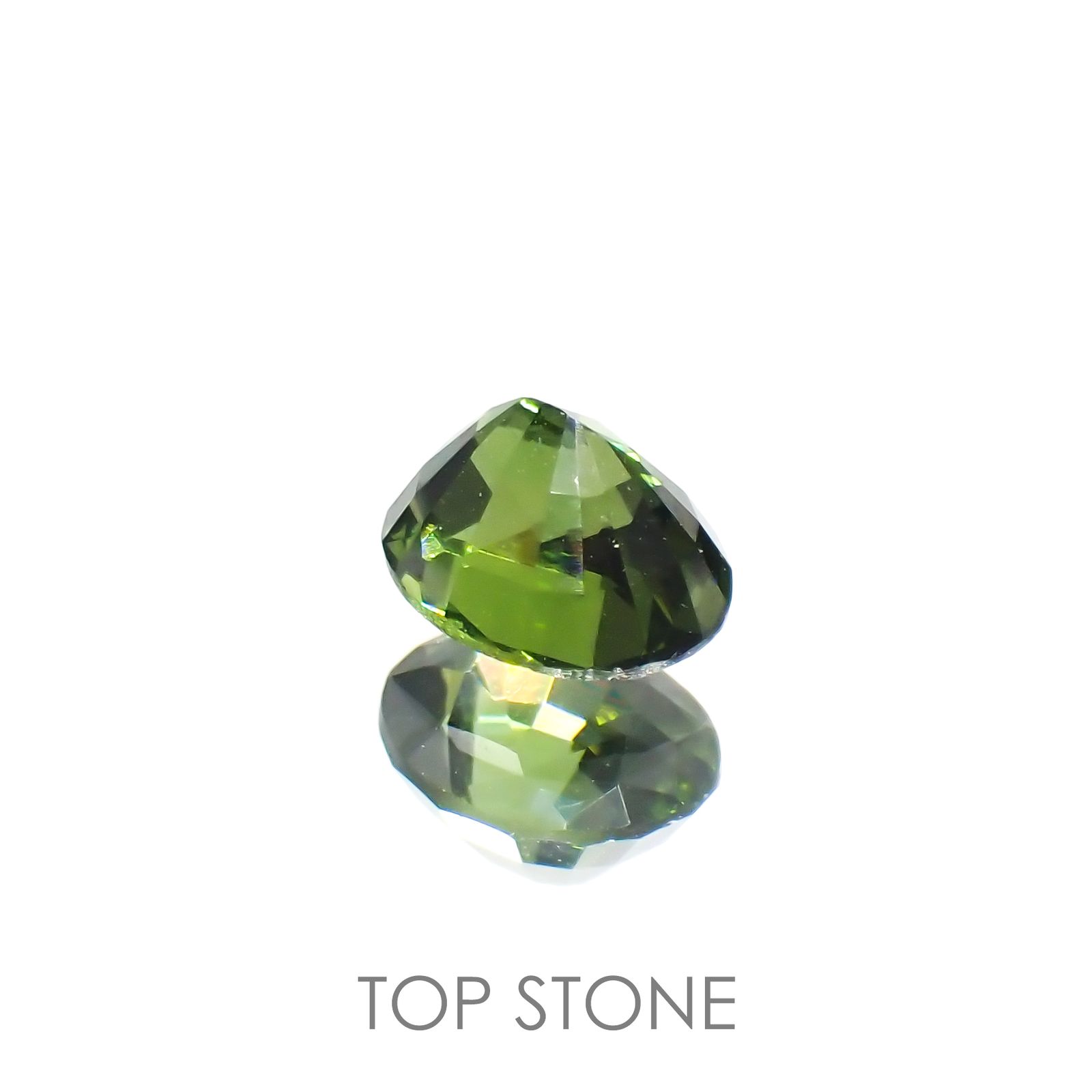 グリーンジルコン(宝石名ジルコン)スリランカ/カンボジア産 0.80ct 識別済[220114898]5.7x4.6mm前後