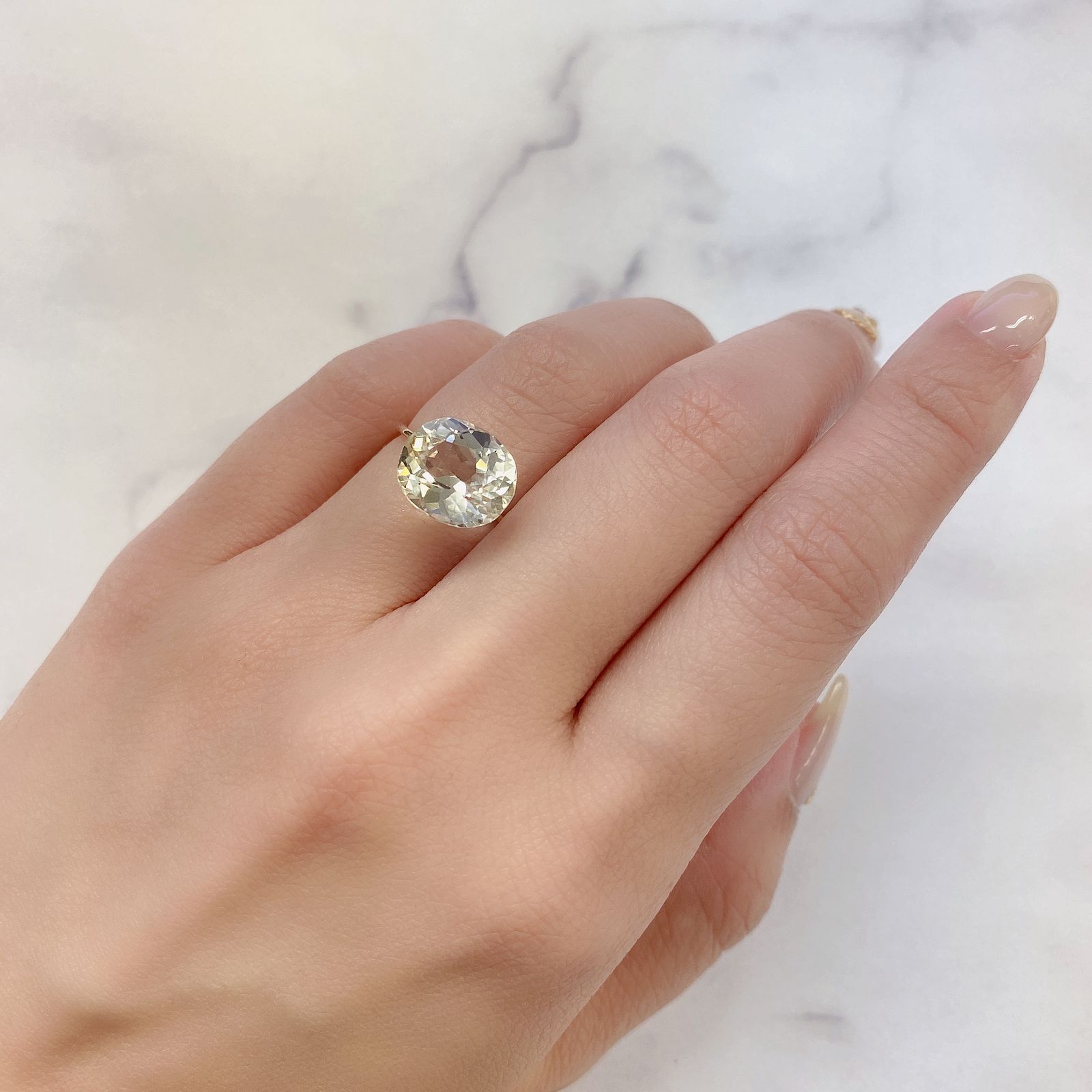 イエロースポジュミン(宝石名スポジュミン)アフガニスタン産 5.46ct 識別済[211113706]11.5x9.8mm前後
