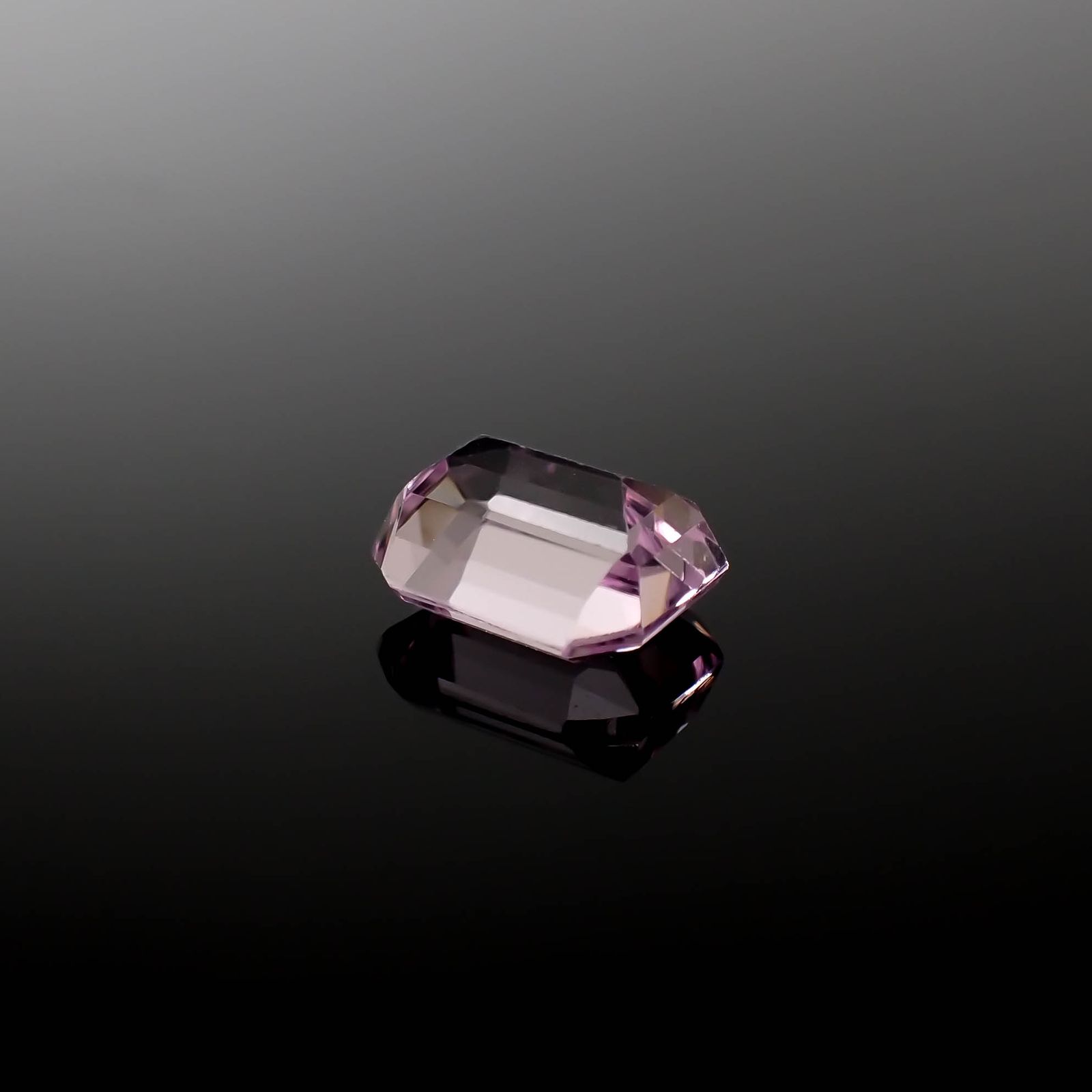 クンツァイト アフガニスタン産 3.66ct[231225141]9.4x8mm前後