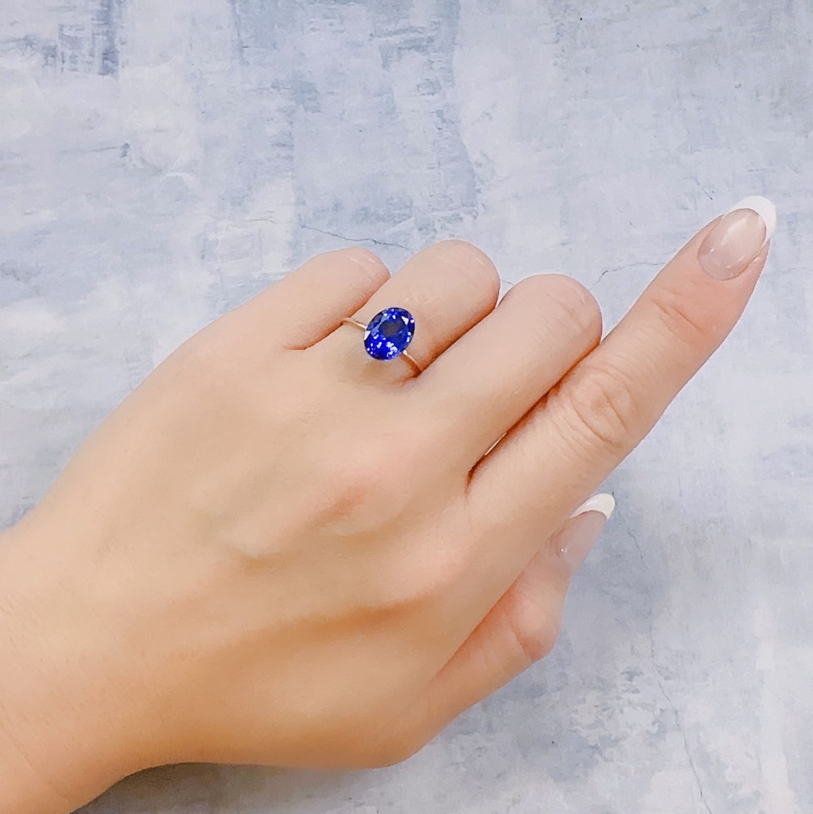 タンザナイト(宝石名タンザナイト)タンザニア産 3.252ct ソ付(彩珠)[230119730]9.9x7.4mm前後