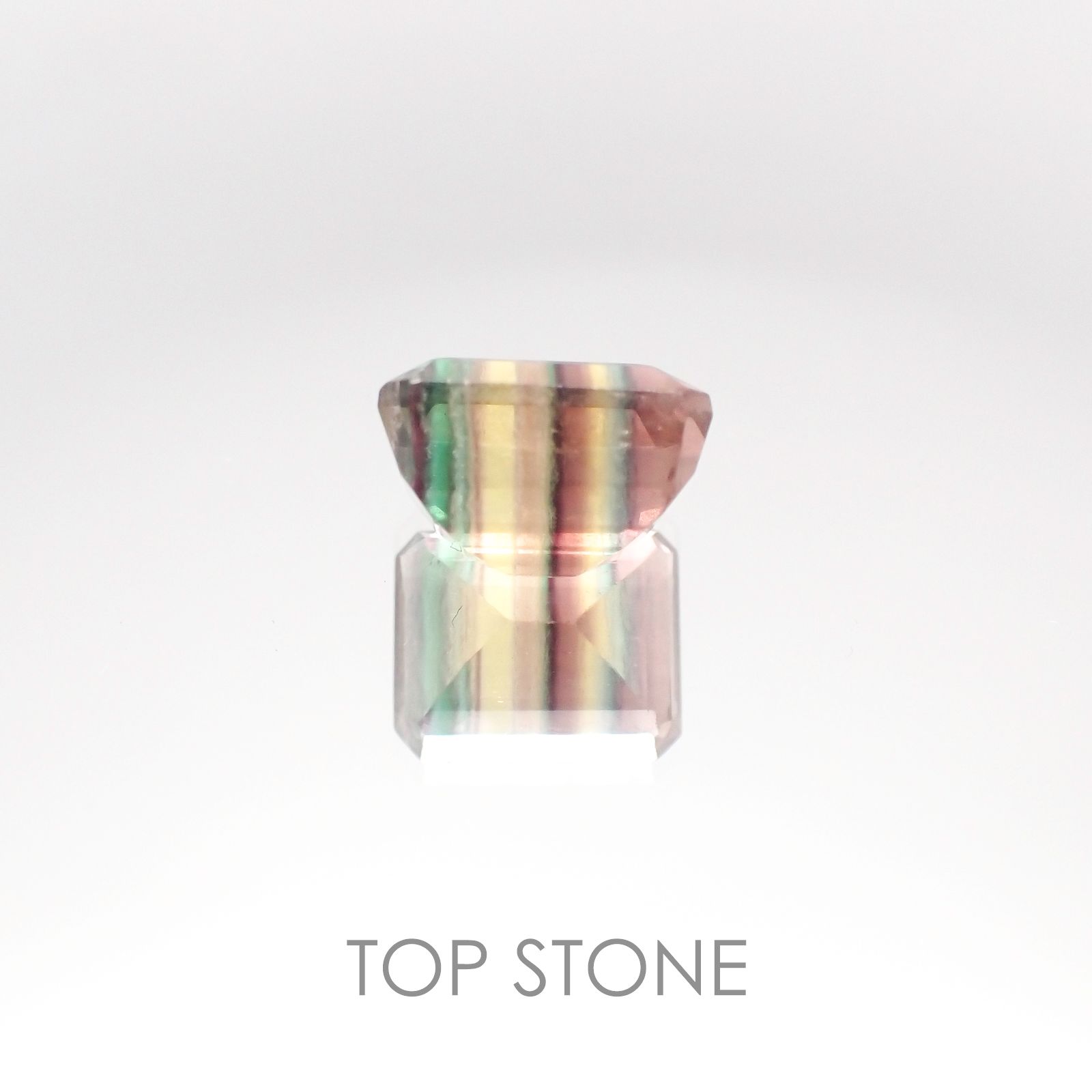 バイカラーフローライト ブラジル産 ルース 5.08ct[20107061]10.1×8.2mm前後