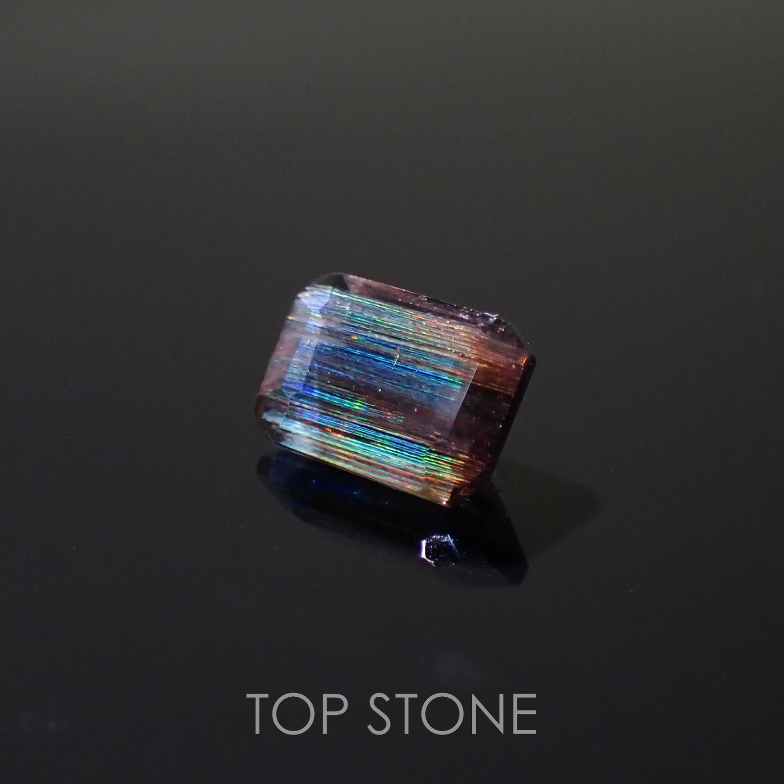 レインボースキャポライト ブラジル産 0.89ct[230320915]6.9x4.8mm前後