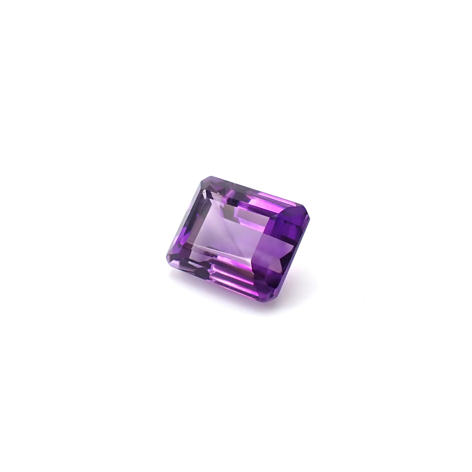 カラーシフトアメジスト ブラジル/ウルグアイ産 3.87ct / 10.2x8.2mm前後 [260131633]