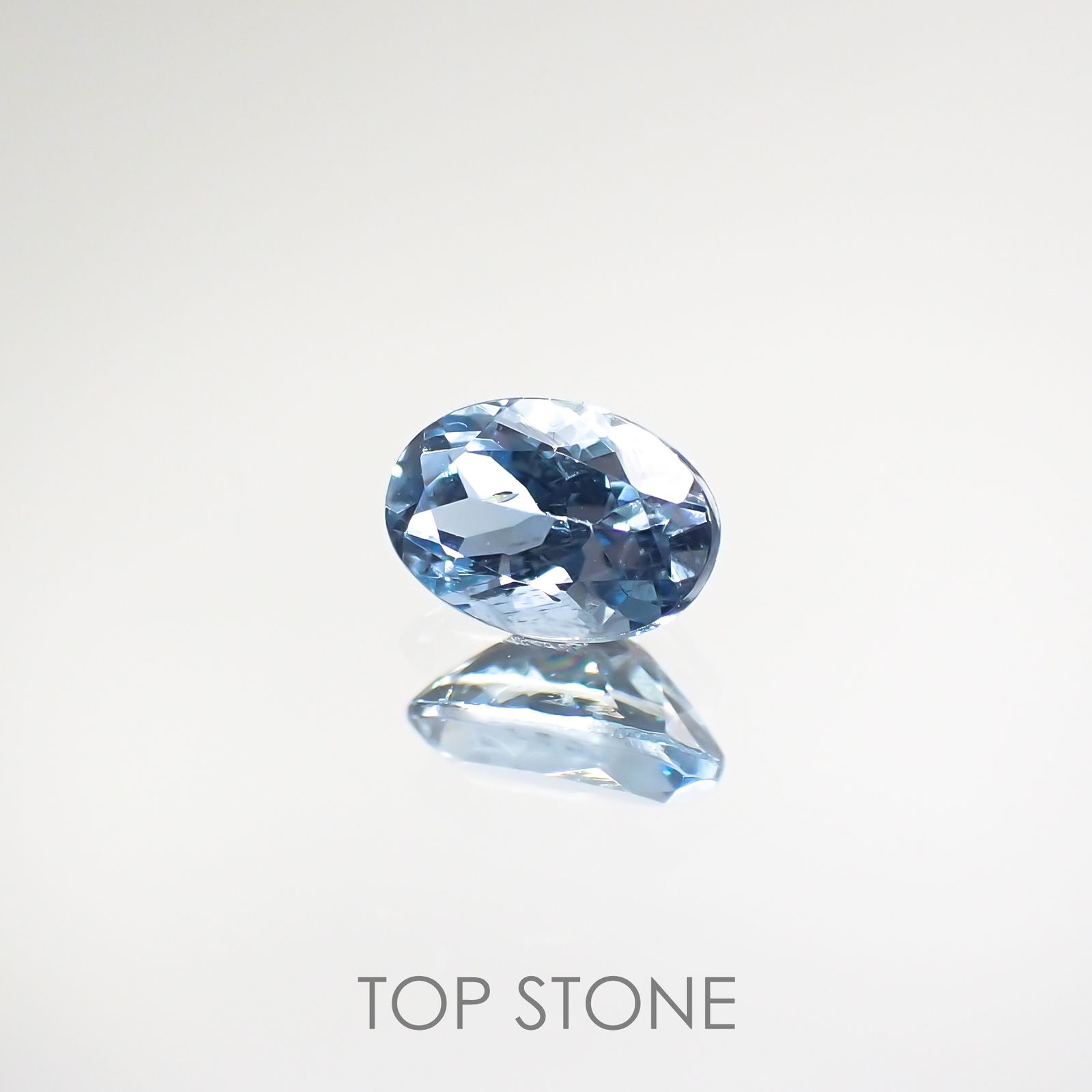 サンタマリアアクアマリン(宝石名アクアマリン) ブラジル産 0.445ct ソ付(彩珠)[210812637]6×4mm前後