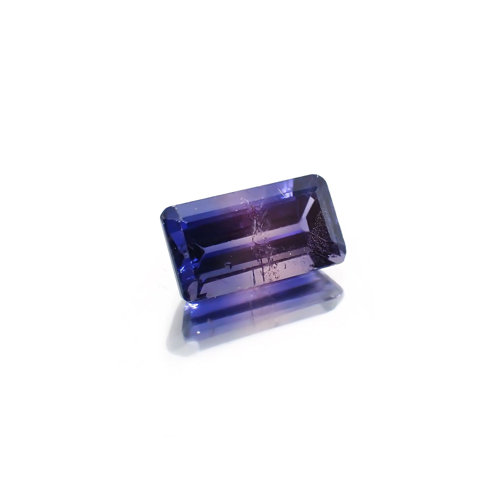 バイカラーサファイア(宝石名バイカラー・サファイア)マダガスカル産 識別済 1.41ct / 8.1x4.4mm前後 [220717079]