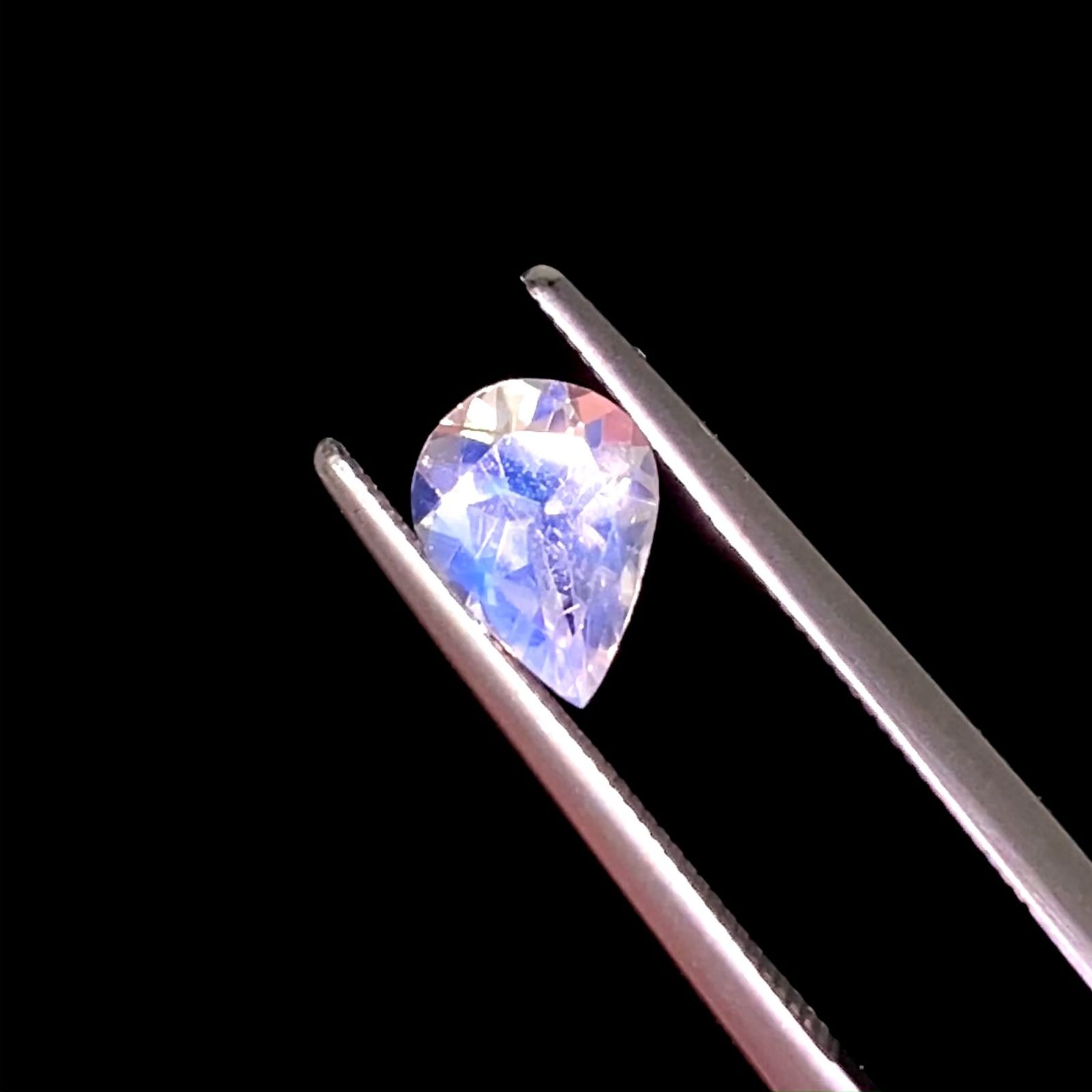 レインボームーンストーン(宝石名アンデシン・ラブラドライト)インド